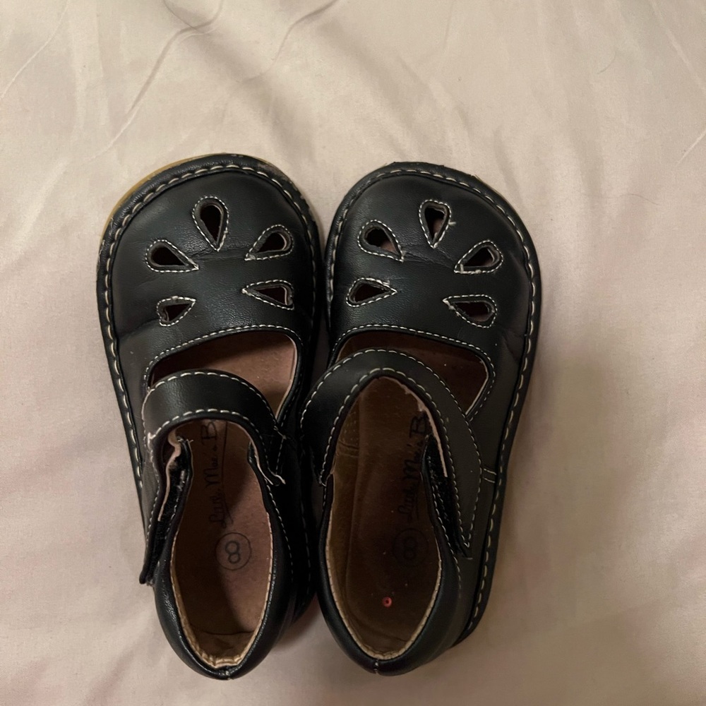 Size 8 Black Little Mae’s Boutique Shoes
